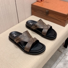 Louis Vuitton Slippers